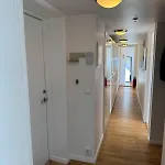 Spacious Loft In Trendy Area
