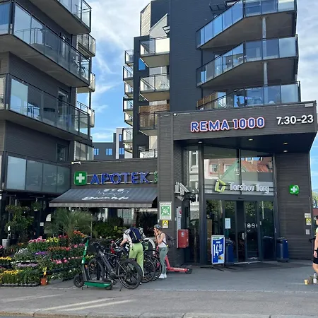 Apartment Spacious Loft In Trendy Area *
