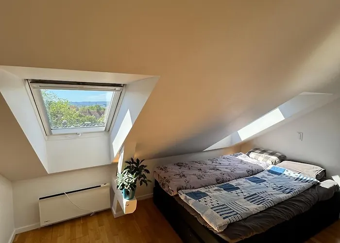 Leilighet Spacious Loft In Trendy Area