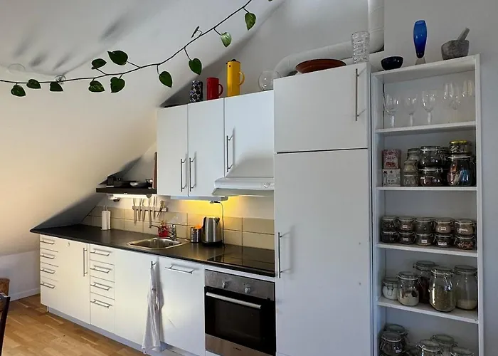 아파트 Spacious Loft In Trendy Area