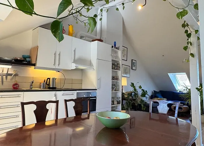 Spacious Loft In Trendy Area 아파트